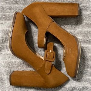 Brown velvet Mary Jane pumps